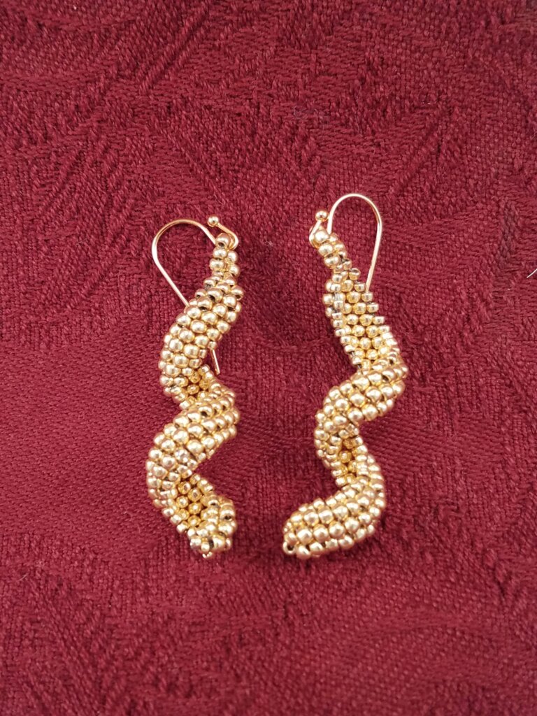 Curling Ribbon Earrings (Gold)