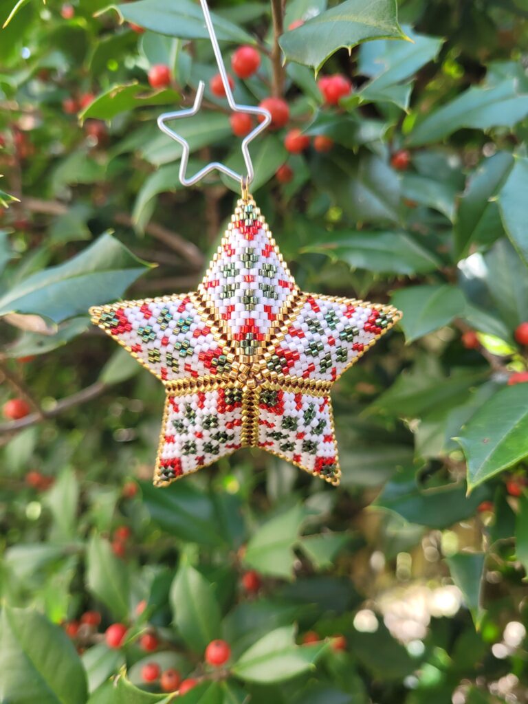 Holly Wreath Star